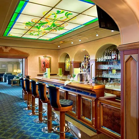 公园酒店 酒店 4*